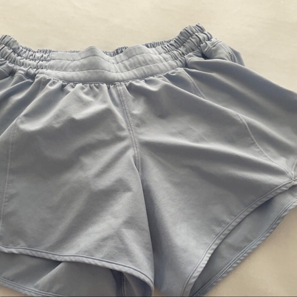 Lululemon Hotty Hot low rise 4”